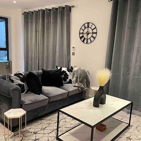 Stylish And Cosy 2 Bedroom Flat In Croydon kerület Kültér fotó