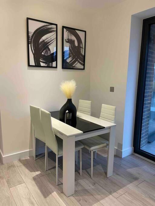 Stylish And Cosy 2 Bedroom Flat In Croydon kerület Kültér fotó