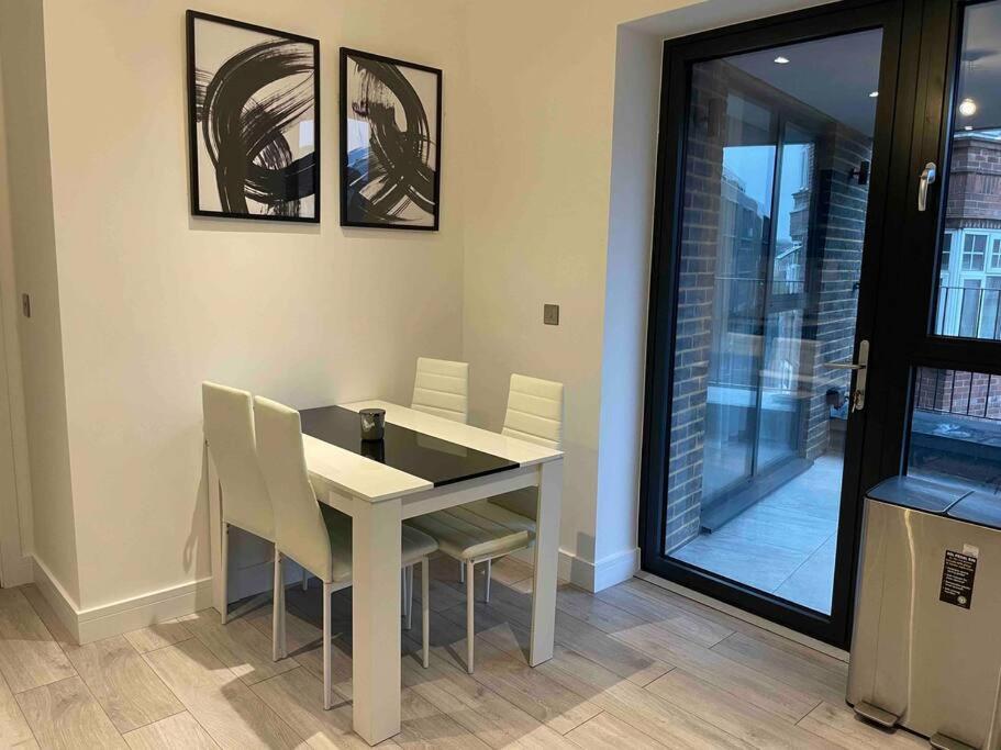 Stylish And Cosy 2 Bedroom Flat In Croydon kerület Kültér fotó