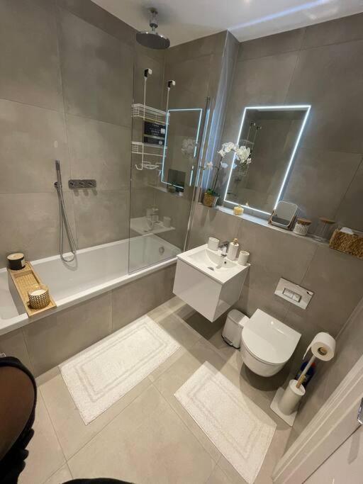 Stylish And Cosy 2 Bedroom Flat In Croydon kerület Kültér fotó
